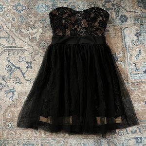 Finn & Clover Black Strapless Lace & Tulle Dress, sz S